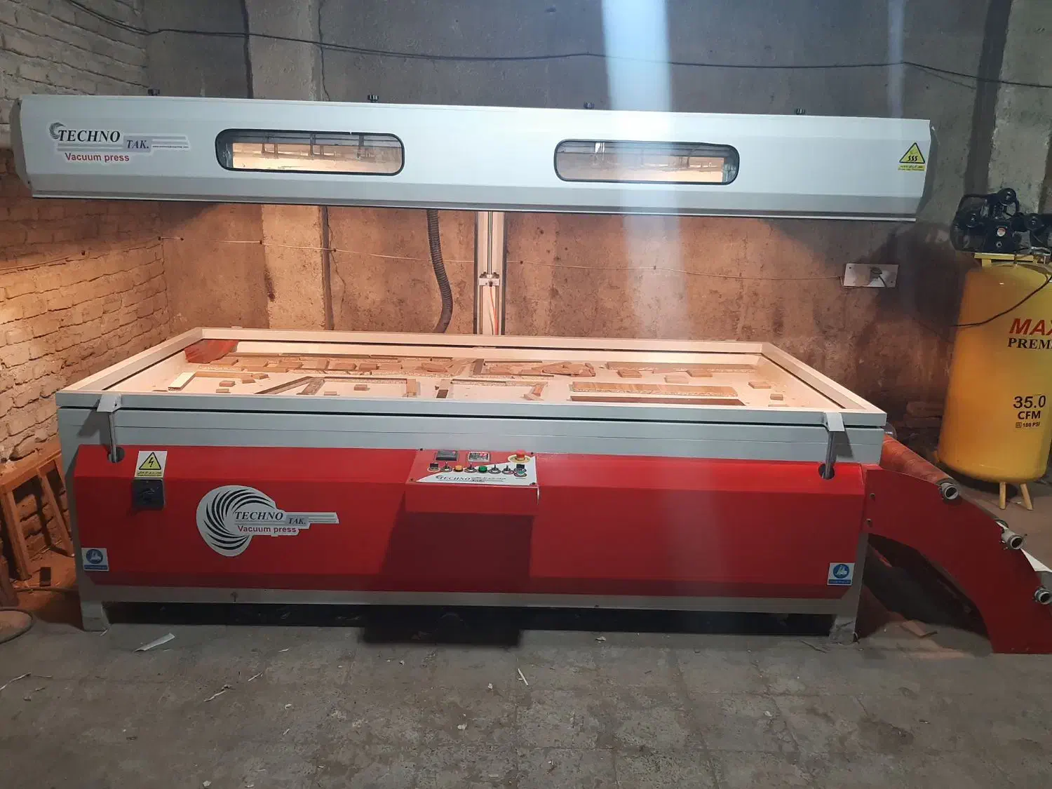 پرس وکیوم اسانسوری|ماشینآلات صنعتی|قدس, شهرقدس|دیوار