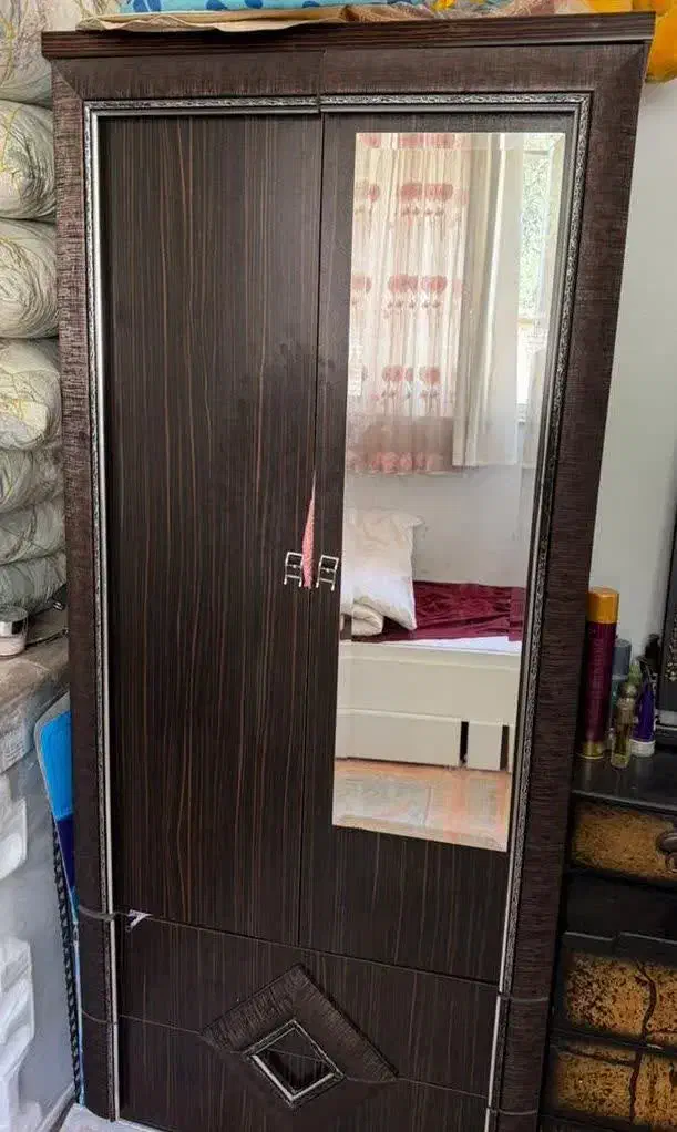 میز ارایشی و کمد دو درب|بوفه، ویترین، کنسول|شاهین‌شهر, شهرک ردانی پور|دیوار