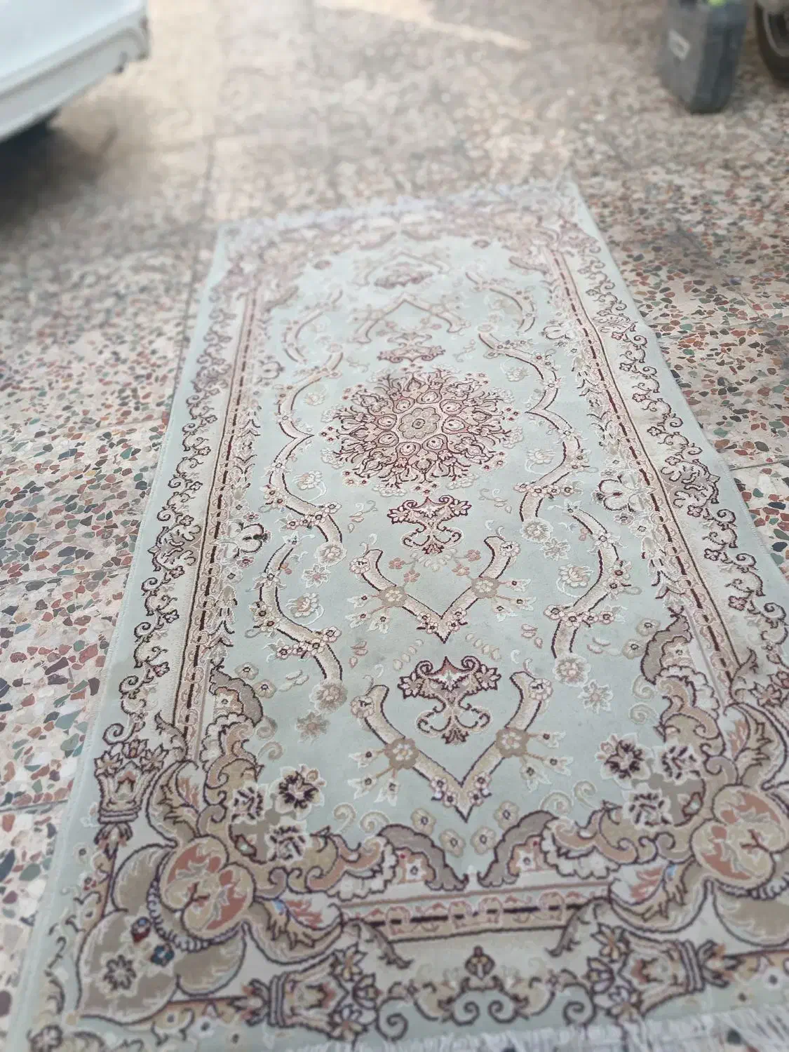 فرش قالی کناره تمام نخ اکرولیک 1در2|فرش|شیراز, کاراندیش|دیوار