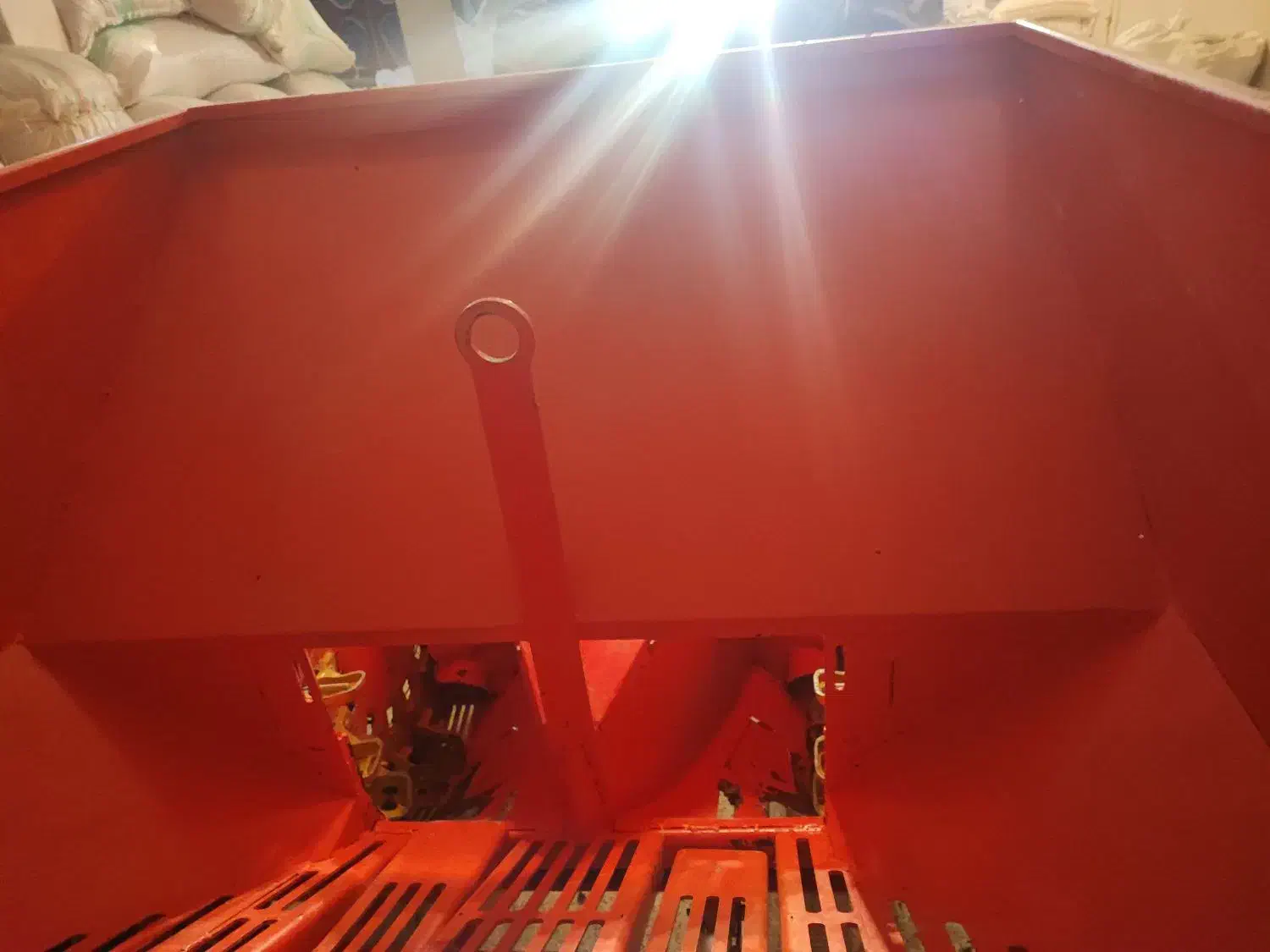 سیب کار|ماشینآلات صنعتی|سرخنکلاته, |دیوار