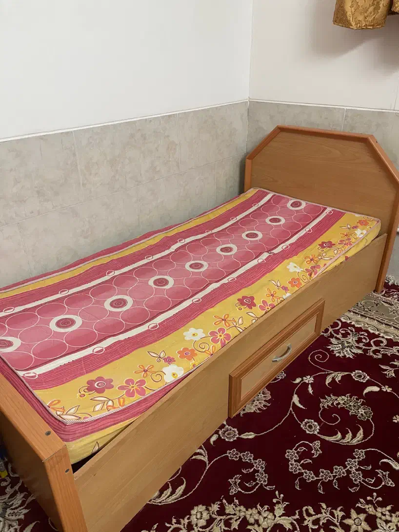 کمد و تختخواب|تخت و سرویس خواب|یزد, |دیوار