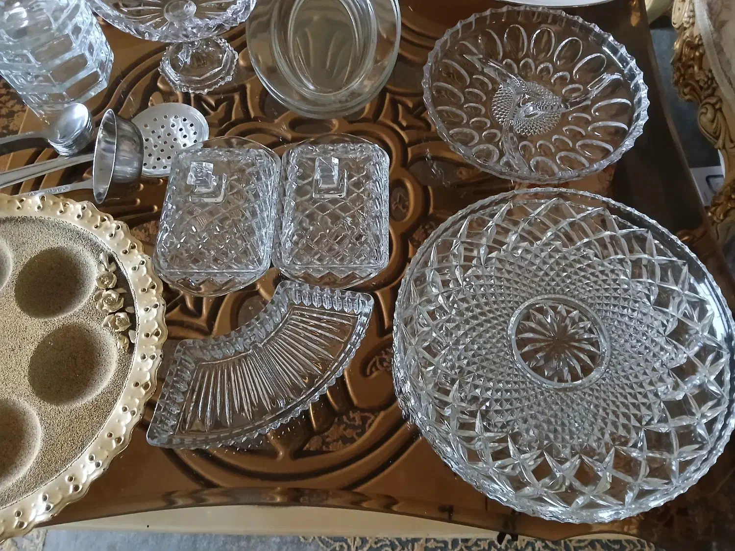 هم قیمت با یک سبد پلاستیکی|ظروف سرو و پذیرایی|کیش, |دیوار