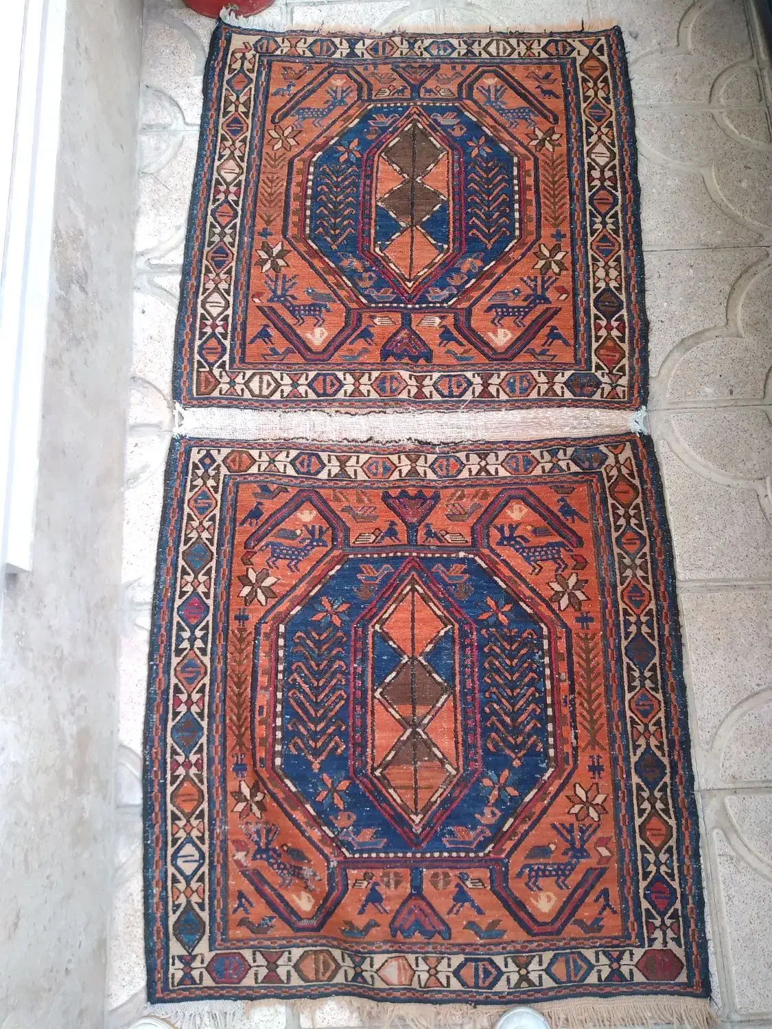 با سلام ۰ دو تخته پادری به هم چسبیده ۰ گلیم|گلیم، جاجیم، گبه|خوی, |دیوار