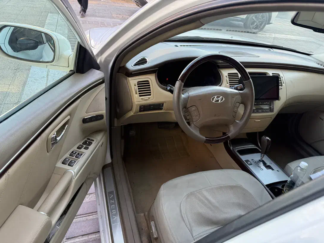 آزرا ۲۰۰۹ تمام فابریک استثنایی قابل معاوضه|خودرو سواری و وانت|شیراز, معالیآباد|دیوار