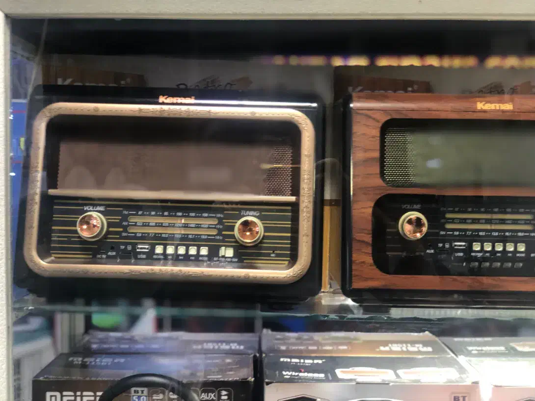 رادیو اسپیکر طرح قدیمی|سیستم صوتی خانگی|سنندج, |دیوار