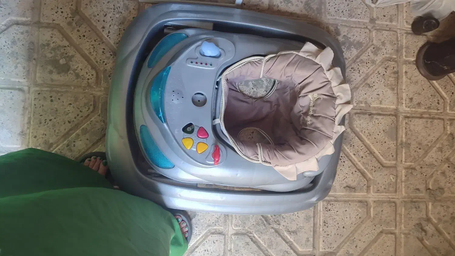 روروئک|اسباب و اثاث بچه|بجنورد, |دیوار