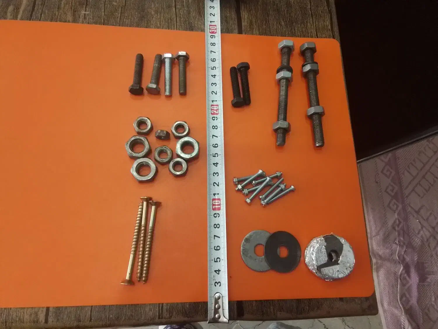 پیچ و مهره|ابزارآلات|تهران, بوستان چیتگر|دیوار