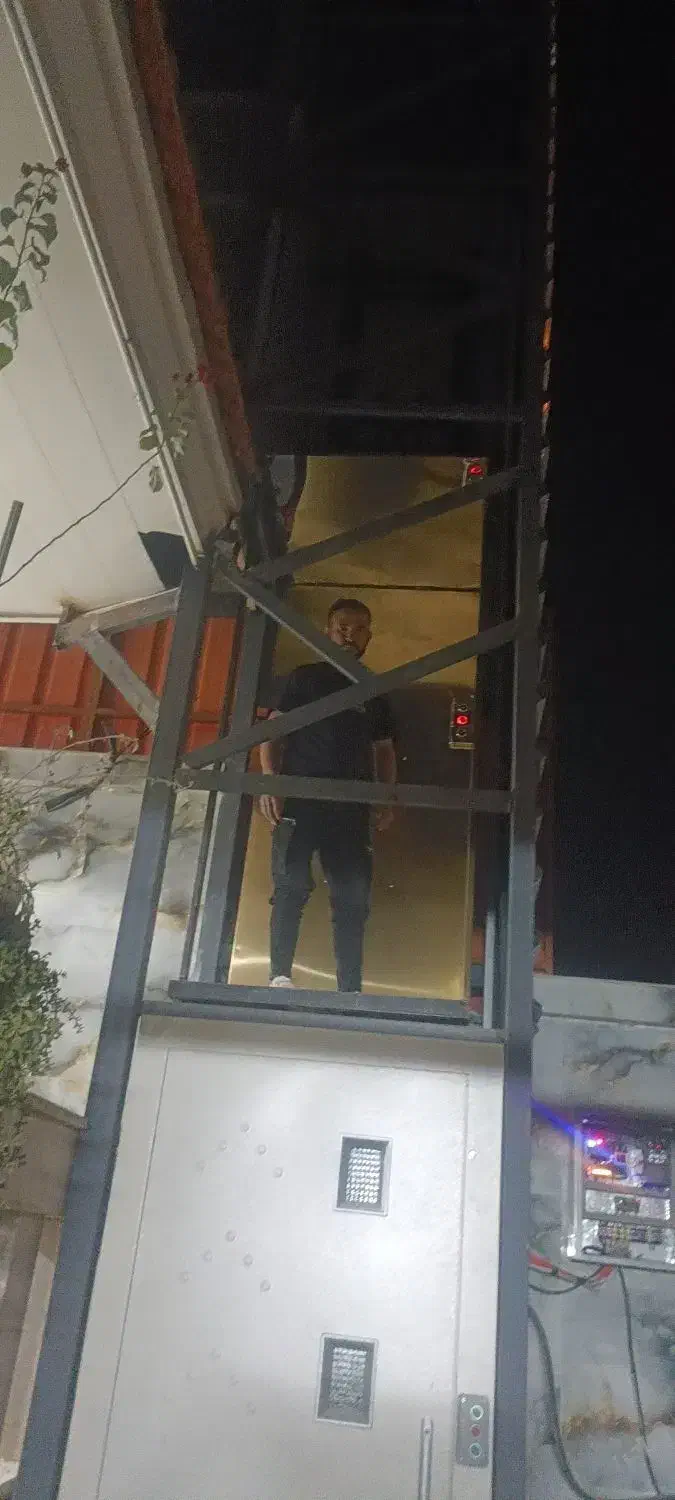 طراحی نصب و اجرای انواع آسانسور و بالابر هیدرولیک|مصالح و تجهیزات ساختمان|خور (فارس), |دیوار