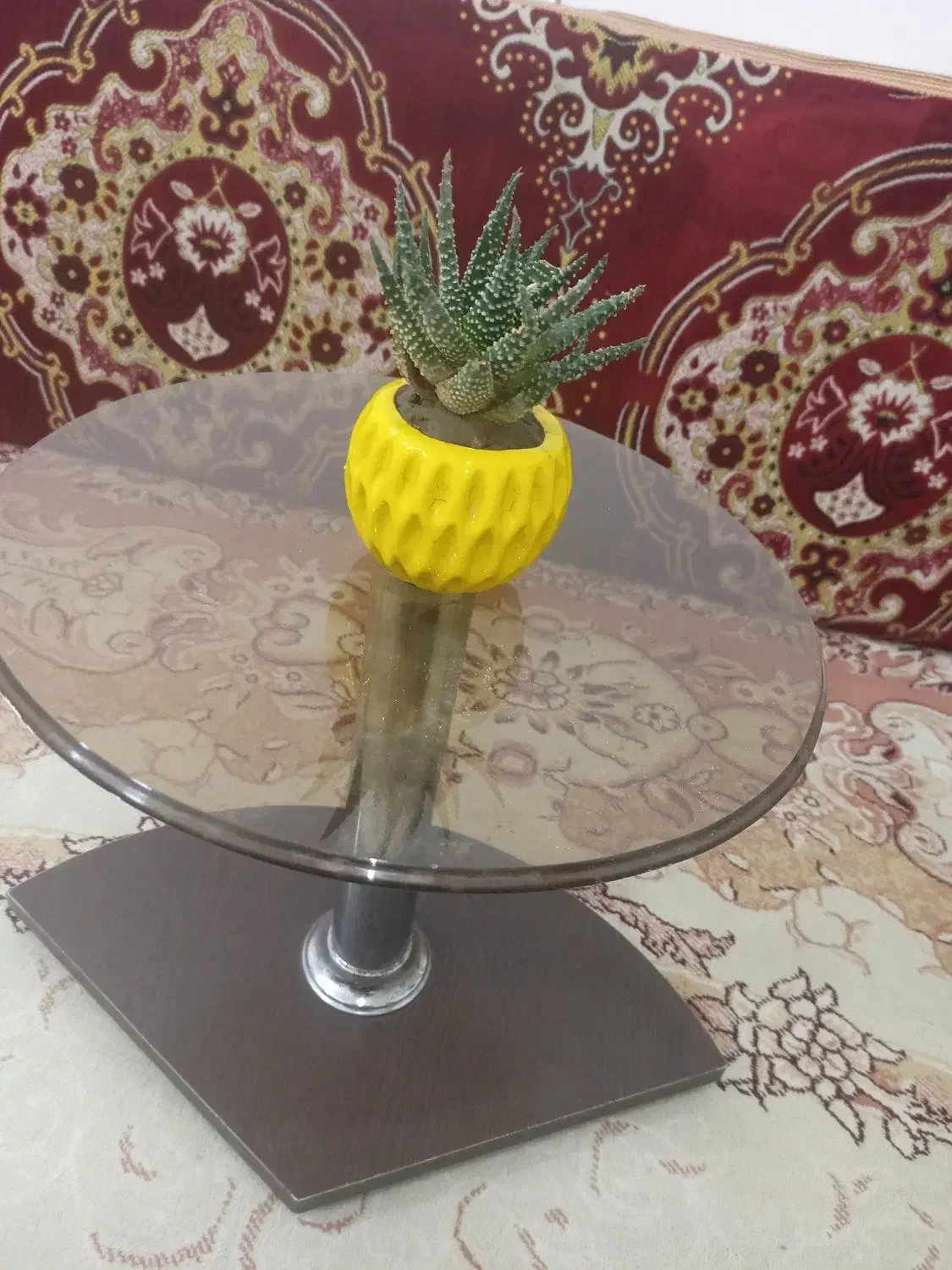 میز عسلی 4 تیکه. بسیار سالم|مبلمان خانگی و میز عسلی|گنبد کاووس, |دیوار