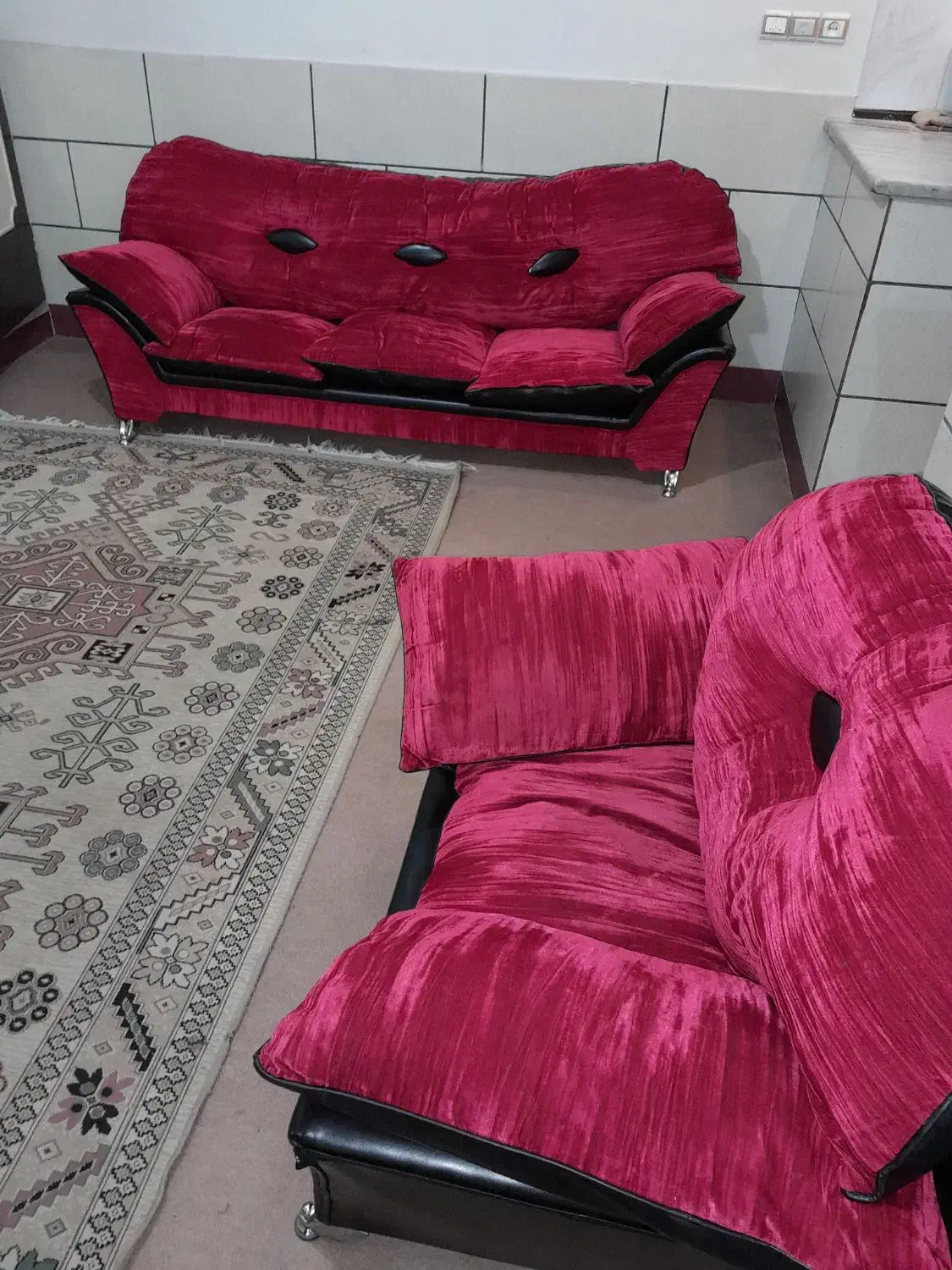 مبلمان ۷ نفره|مبلمان خانگی و میز عسلی|شیراز, اصلاح‌نژاد|دیوار