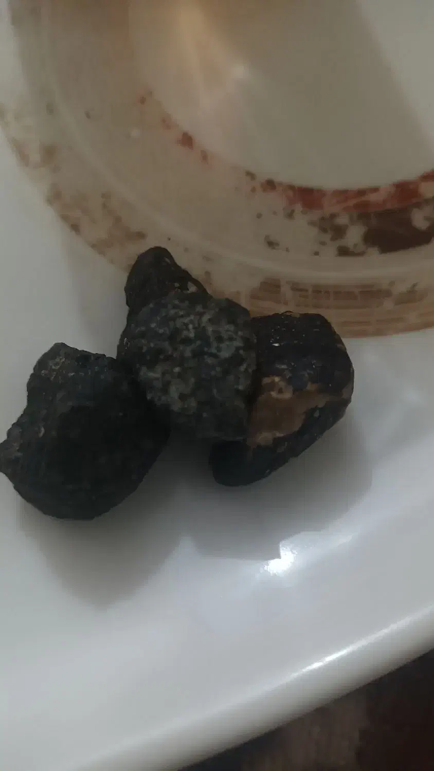 سنگ مشکوک به شهاب سنگ باجنس بسیارنرم|کلکسیون اشیاء عتیقه|ارومیه, |دیوار