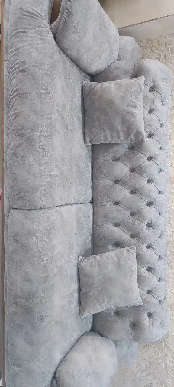 مبل سه نفر چستر راحتی|مبلمان خانگی و میز عسلی|قم, عربستان|دیوار