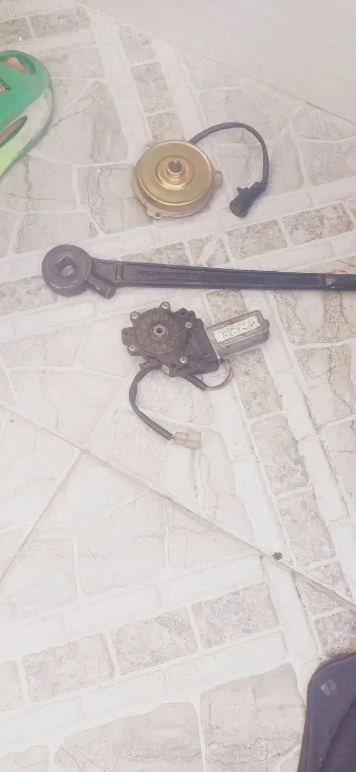 چند عدد وسیله ماشین|قطعات یدکی و لوازم جانبی|خرم‌آباد, |دیوار