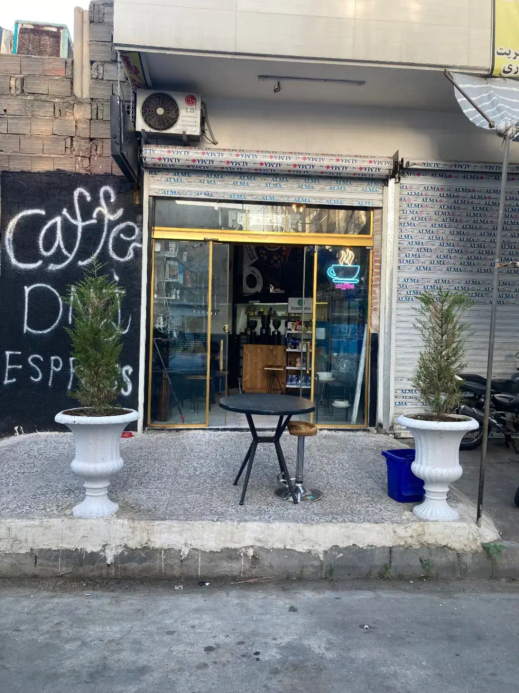 نئون رنگی مدل کافه|ریسه و چراغ تزئینی|ری, جوانمرد قصاب|دیوار