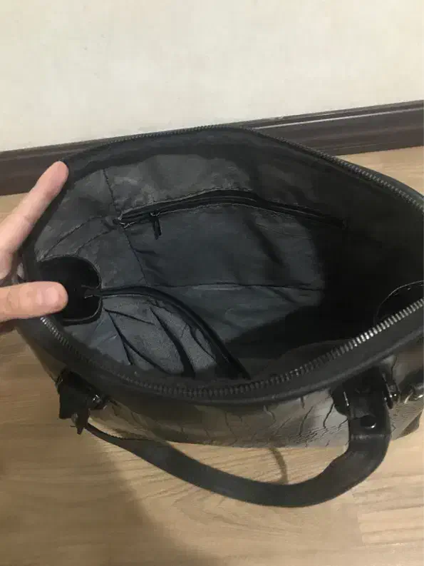 کیف چرم بزرگ و جا دار در حد نو|کیف، کفش، کمربند|همدان, |دیوار