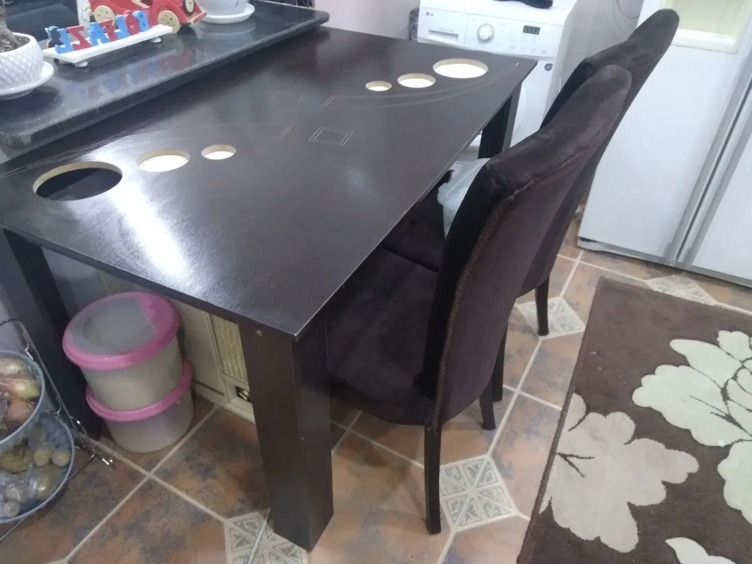 میز غذا خوری|میز و صندلی غذاخوری|اهواز, اسماعیلیه|دیوار