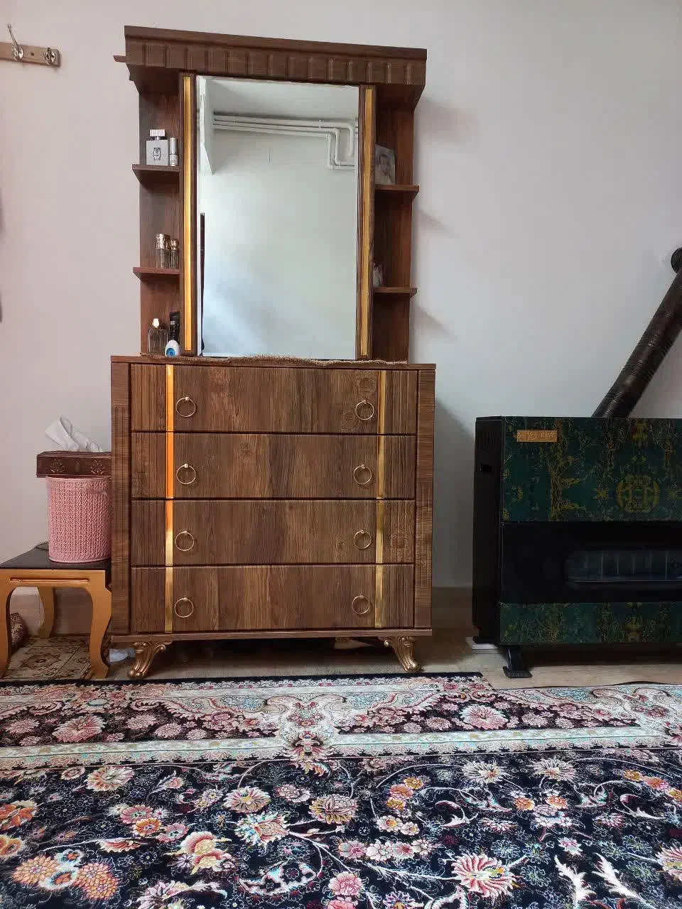 کمد دراور|جاکفشی، کمد، دراور|اسدآباد, |دیوار