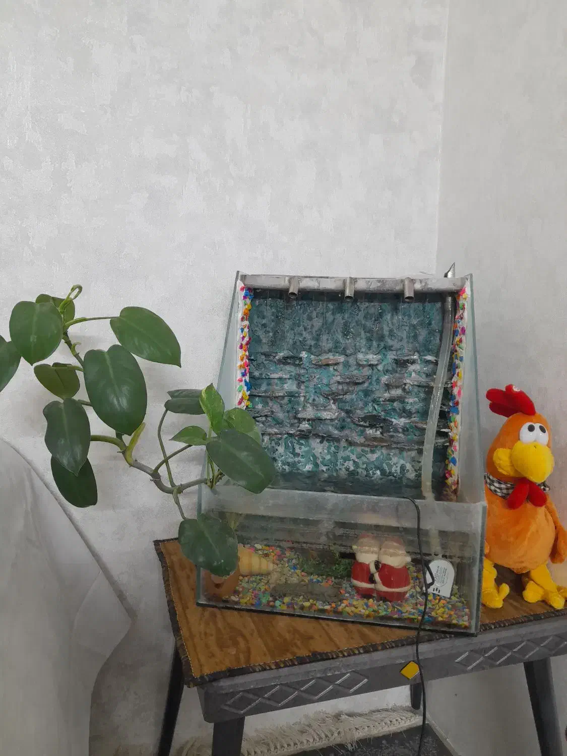 آبنما|ماهی|مشهد, شفا|دیوار