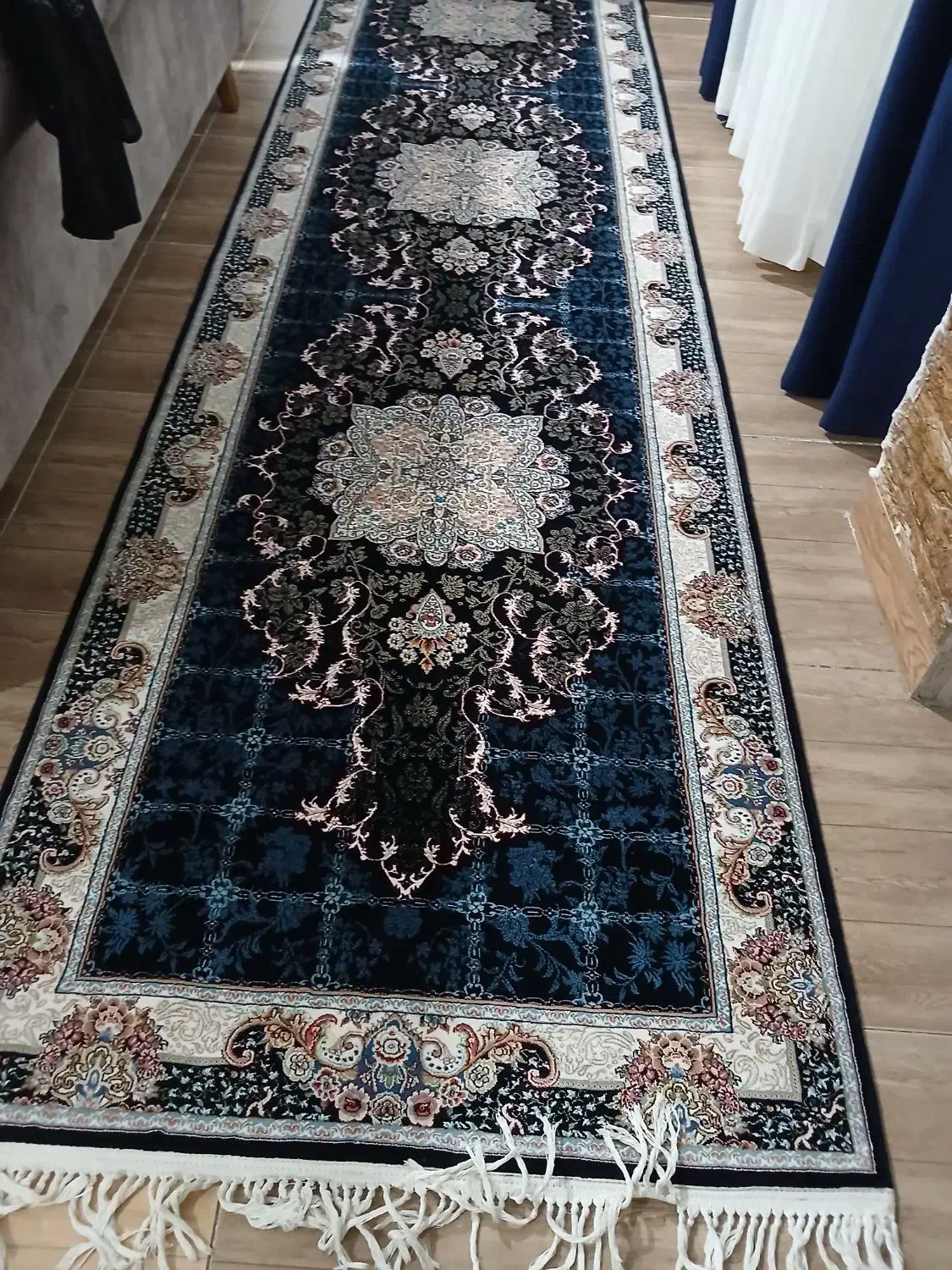 فرش کناره|فرش|نوشهر, |دیوار