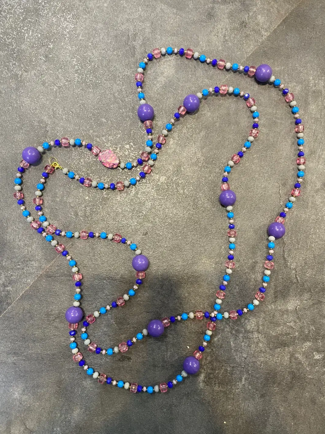 گردنبند دست ساز خاص و تک نسخه|بدلیجات|اصفهان, ملکشهر|دیوار