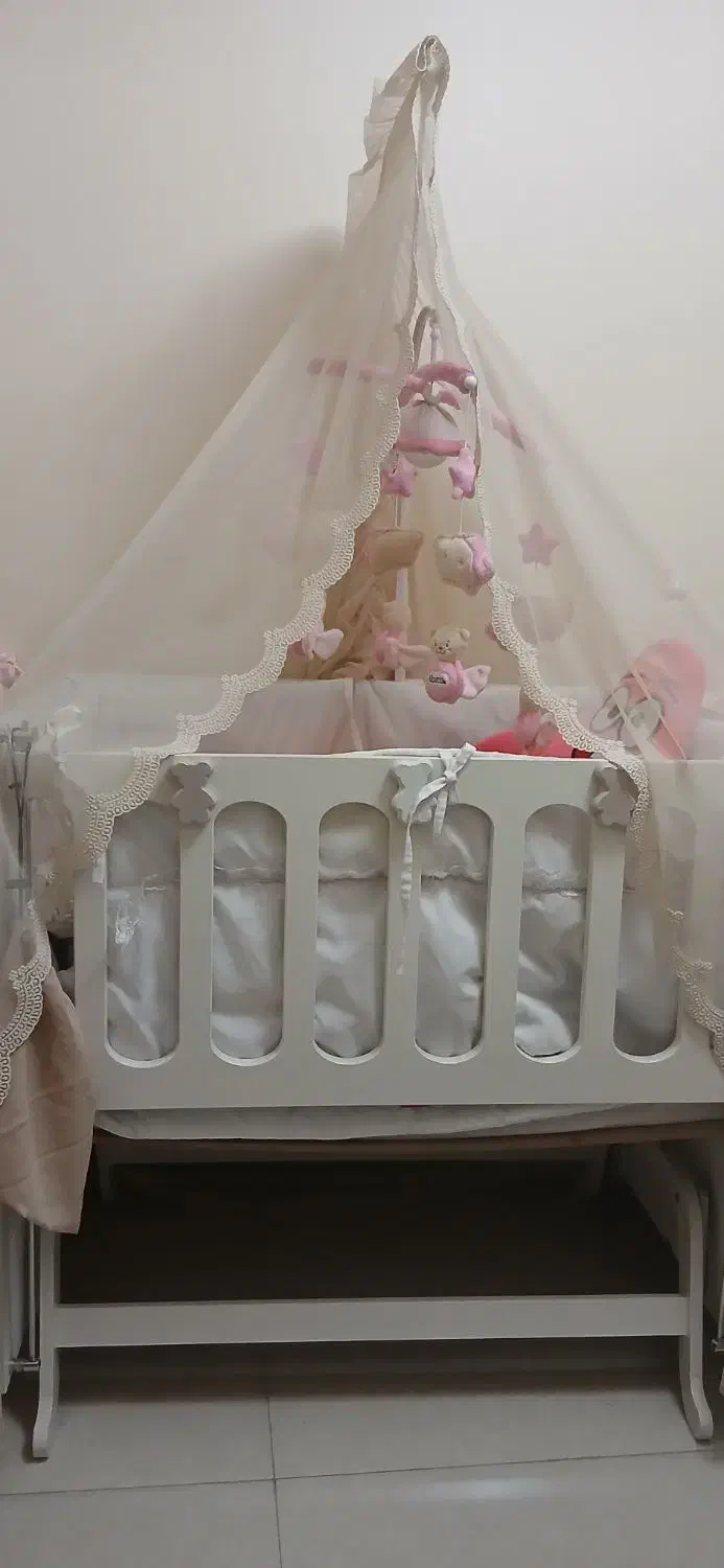 تخت کنارمادرکریر سبدی حمل نوزادشیک|تخت و صندلی بچه|تهران, جوانمردان (اندیشه)|دیوار