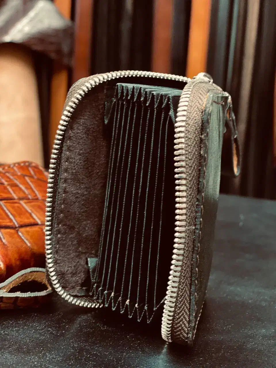 جا کارتی زیپ دار با چرم اصل طبیعی دست دوز|کیف، کفش، کمربند|اردبیل, |دیوار