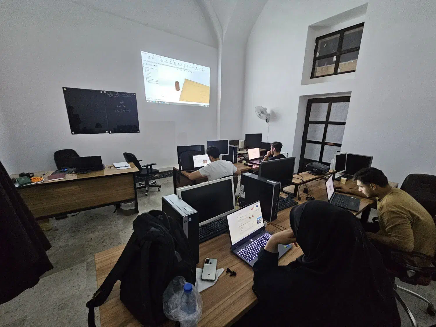 آموزشگاه افرابن.پایتون.سالیدورکس.برنامه نویسی|خدمات آموزشی|یزد, |دیوار