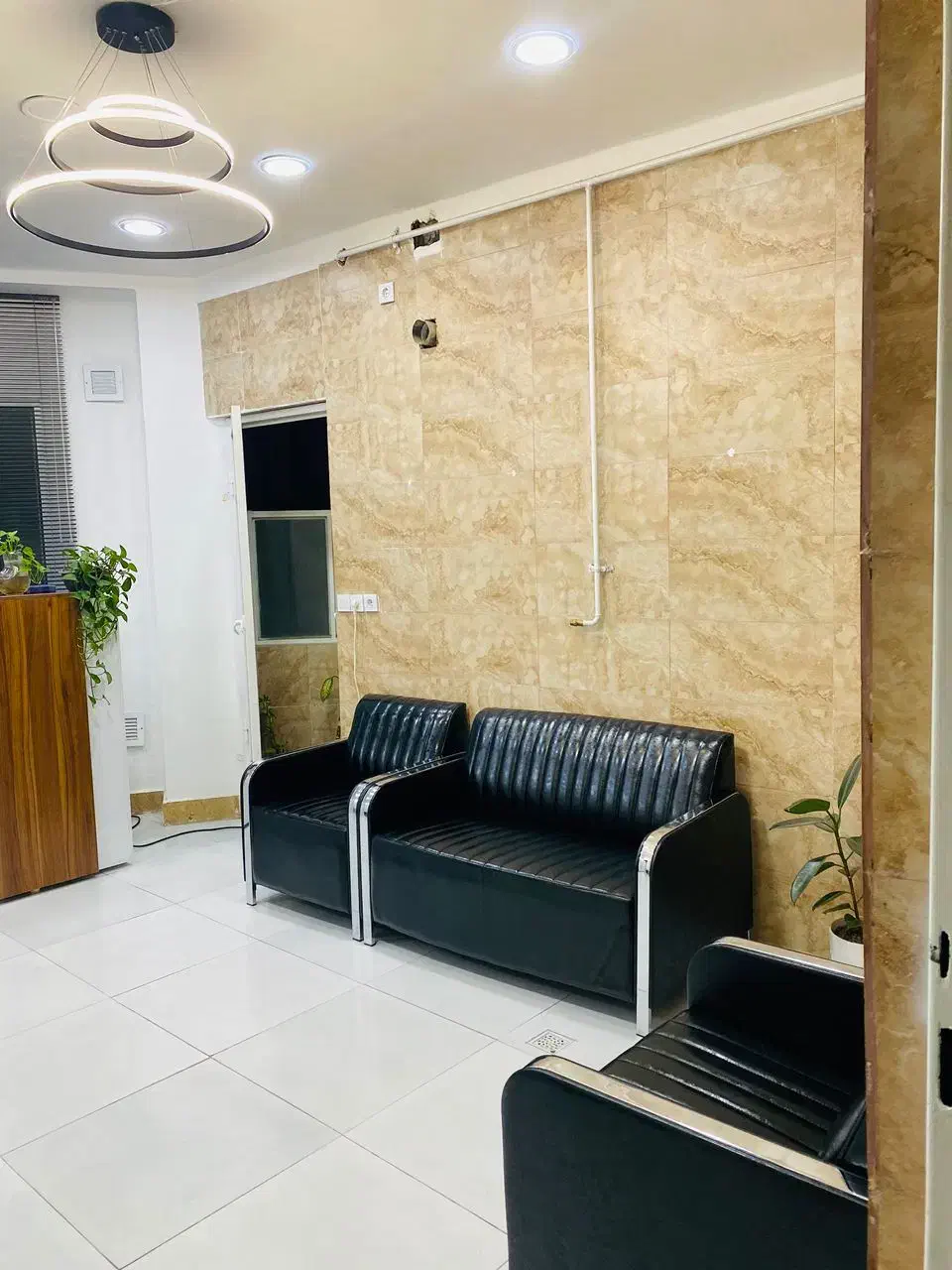 رهن واجاره آپارتمان در مرکز شهر جهت آرایشگاه،دفتر|اجارهٔ آپارتمان|ایذه, |دیوار