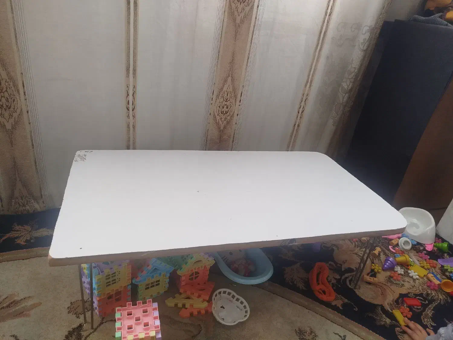 تعدادی وسیله خانه فروشی|مبلمان خانگی و میز عسلی|تاکستان, |دیوار