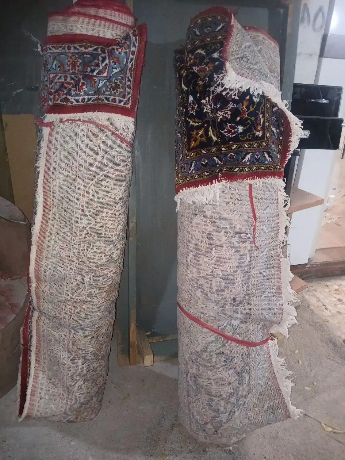 یک فرش ۱۲ متری ویک ۹ متری پشم قدیمی|فرش|خرم‌آباد, |دیوار