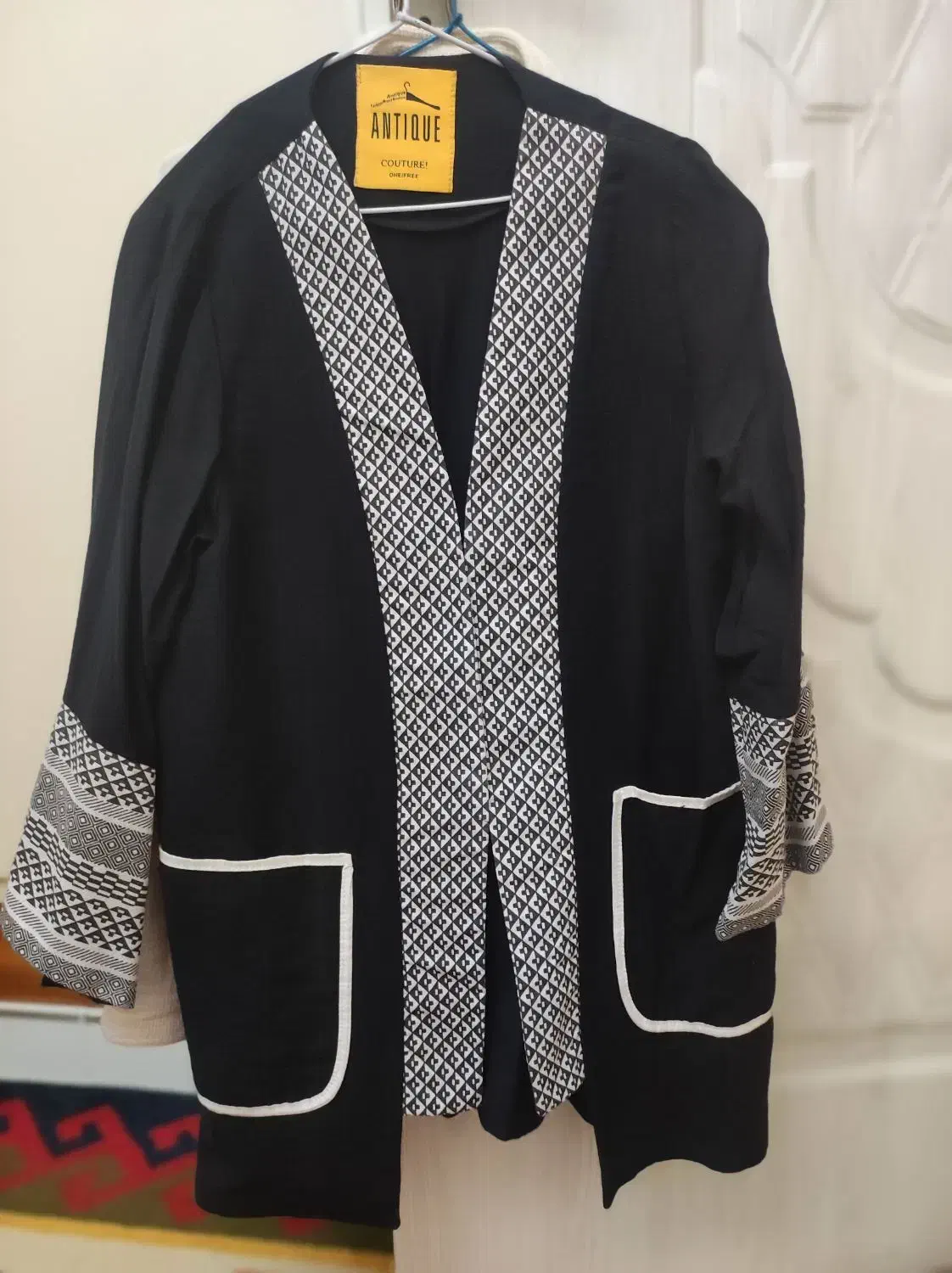 مانتو مشکی|لباس|آمل, |دیوار