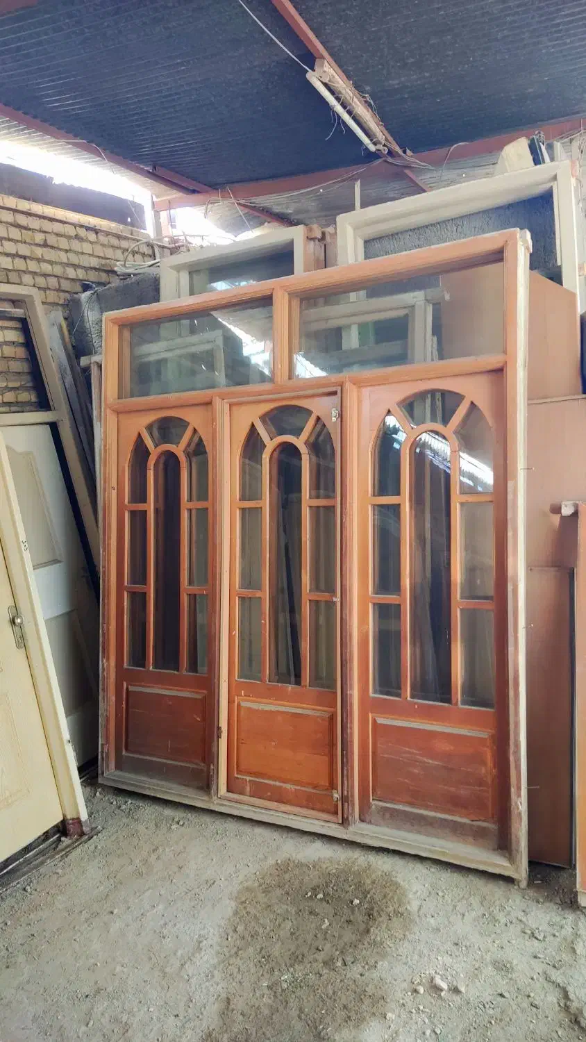 درب و پنجره چوبی هلال قدیمی سنتی|مصالح و تجهیزات ساختمان|اصفهان, قائمیه|دیوار