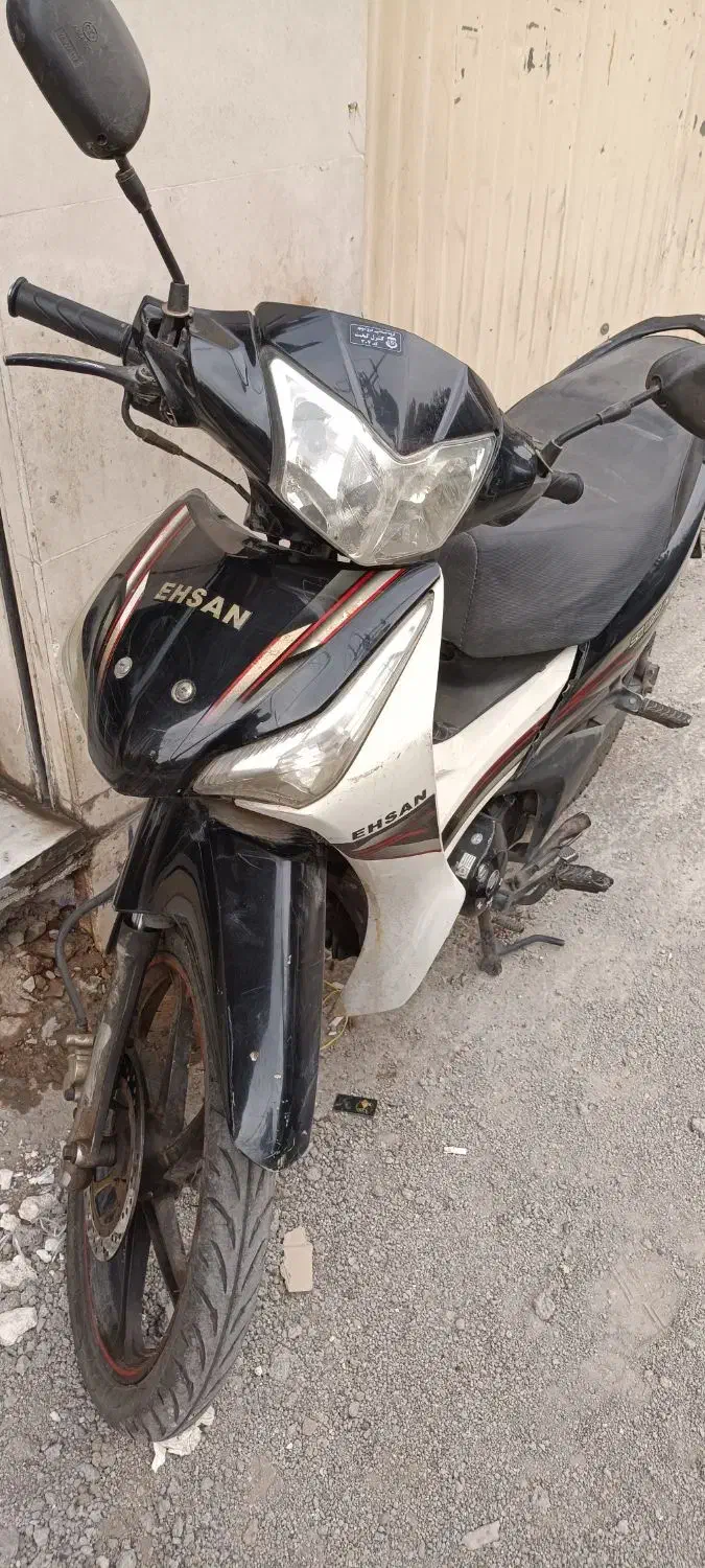 موتور احسان ۱۲۵|موتورسیکلت|قم, زنبیل آباد|دیوار