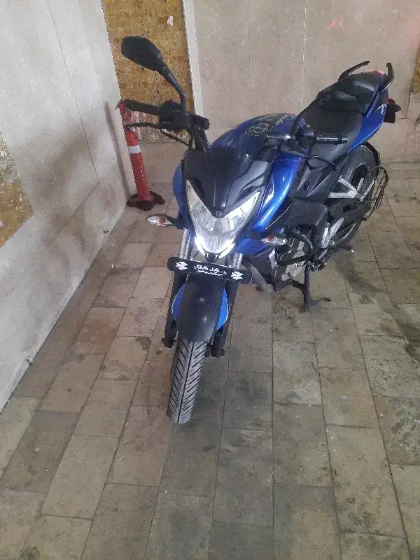 ns 200|موتورسیکلت|رودهن, |دیوار