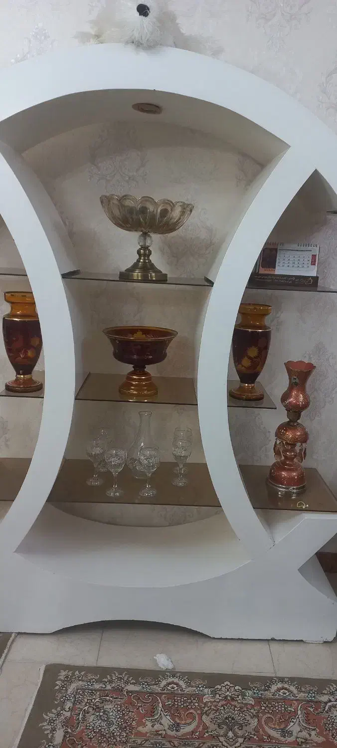 ویترین در حد نو|بوفه، ویترین، کنسول|ملایر, |دیوار