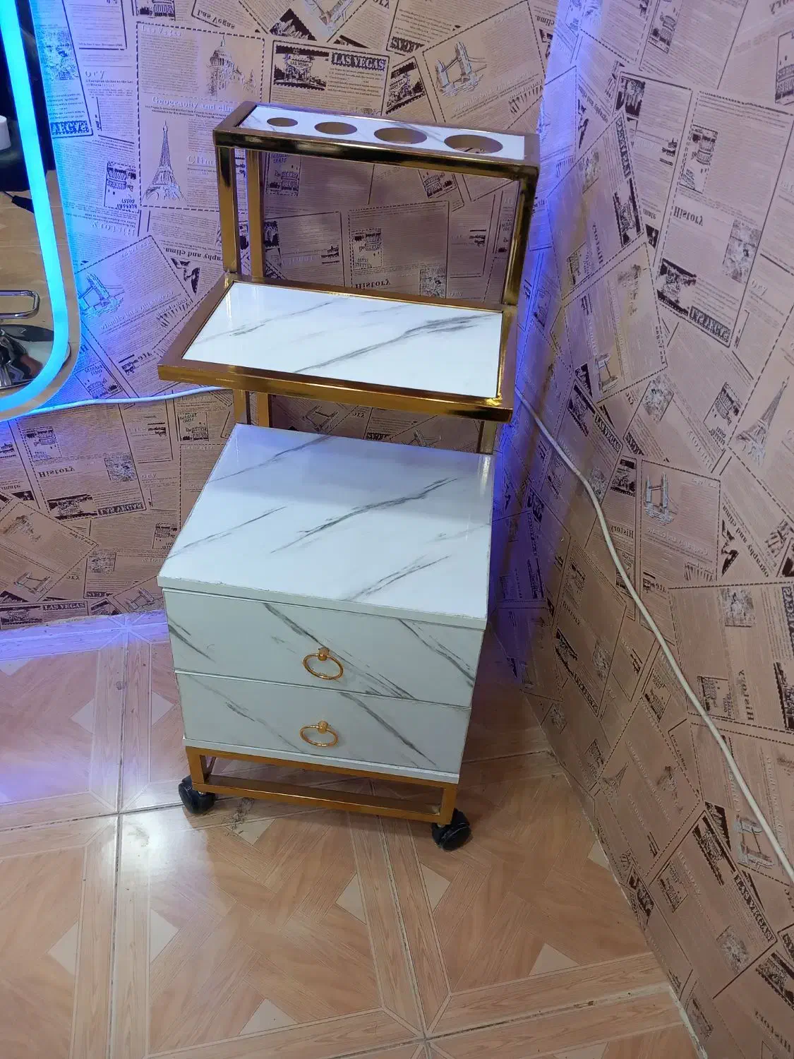 ترولی و اینه|آرایشی، بهداشتی، درمانی|جلگه شوقان, |دیوار