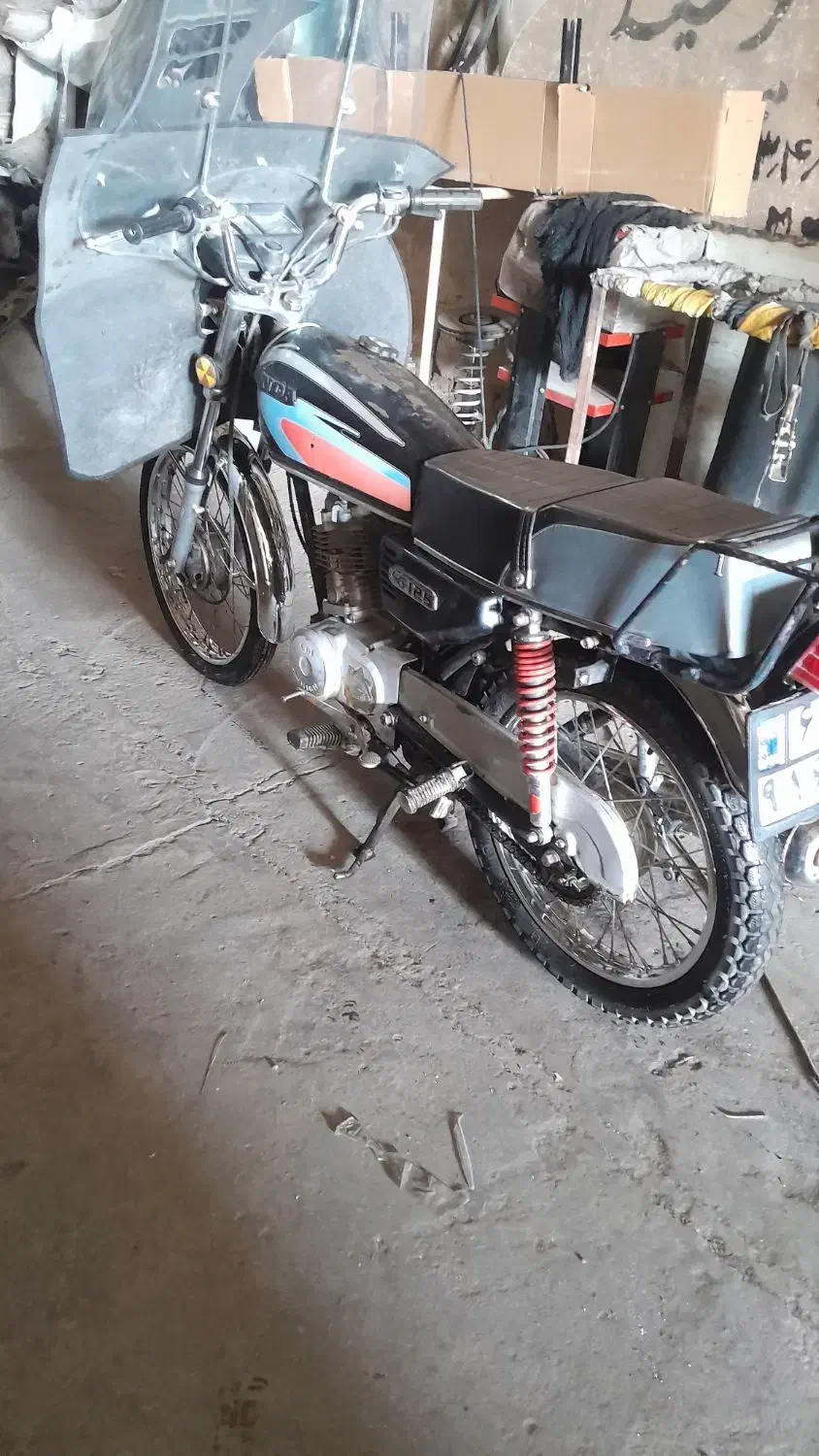 موتور۱۲۵ عقیق ۸۶|موتورسیکلت|کاشان, باغ ماجد|دیوار