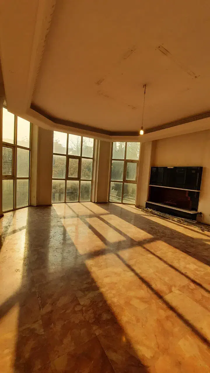 ۷۰۰متر زیربنا ویلا دربست فاز۱ شهرک غرب