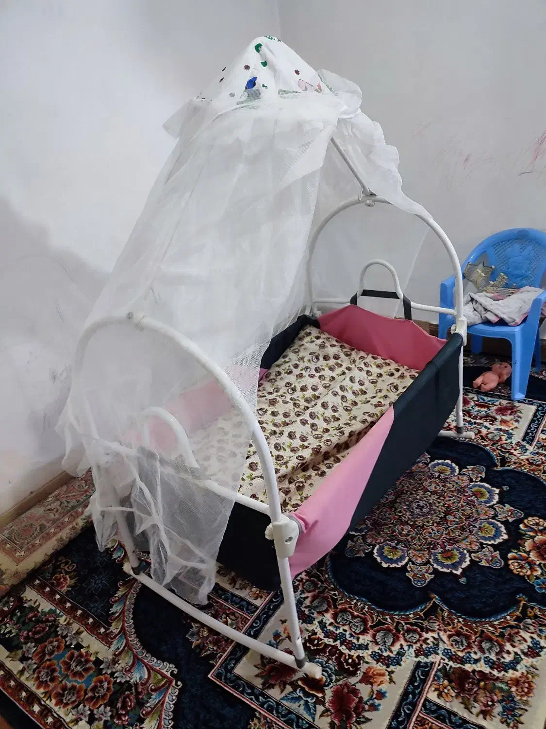 گهواره بچه سهی سالم|تخت و صندلی بچه|ماهدشت, |دیوار