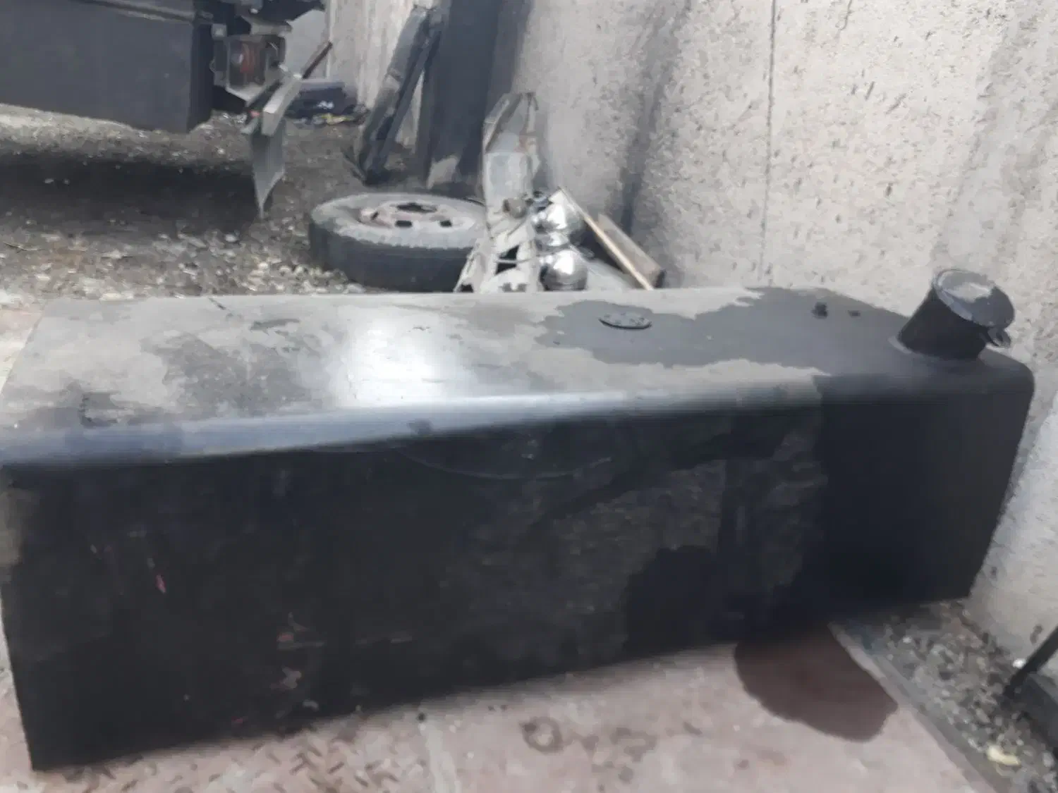 یک عدد باک محکم ۳۰۰لیتری با دیاق|قطعات یدکی و لوازم جانبی|وحیدیه, |دیوار