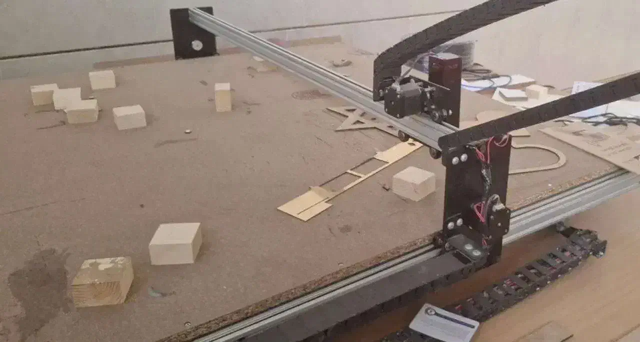 دستگاه لیزر برش و حکاکی در حد نو|ماشینآلات صنعتی|نائین, |دیوار