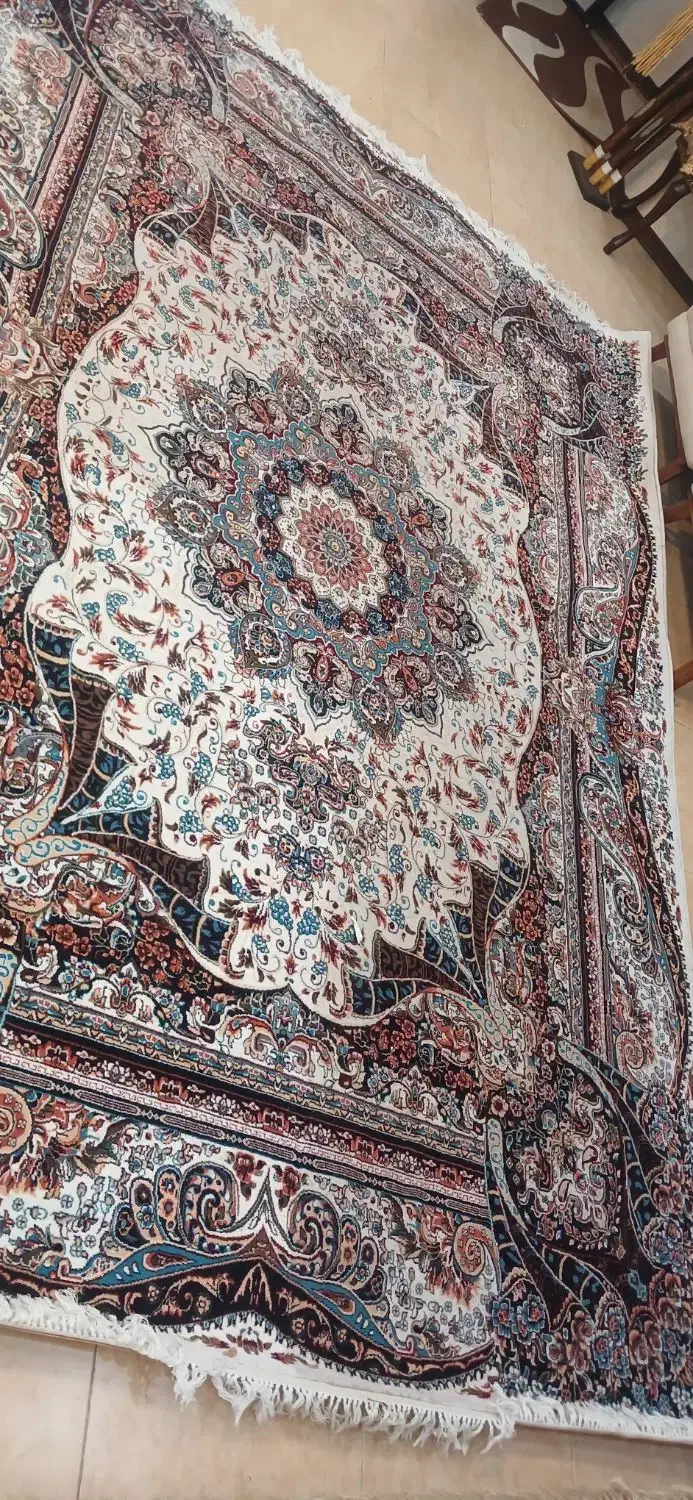 دوعددفرش نه متری به همراه فرش گرد وراه روی|فرش|کاشان, دانش|دیوار