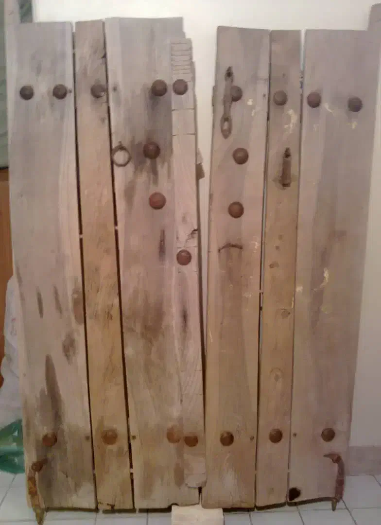 فروش در بهای قدیمی با قدمت 100 سال|کلکسیون اشیاء عتیقه|اصفهان, آبشار|دیوار