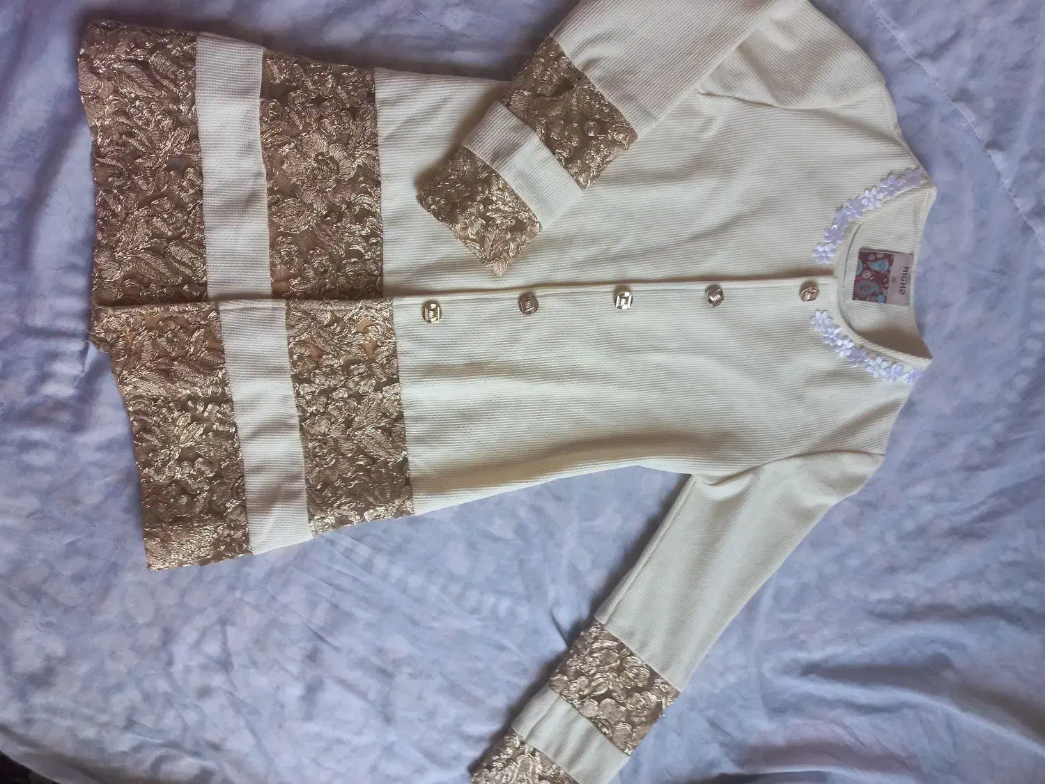 لباس درحدنو|لباس|نقده, |دیوار