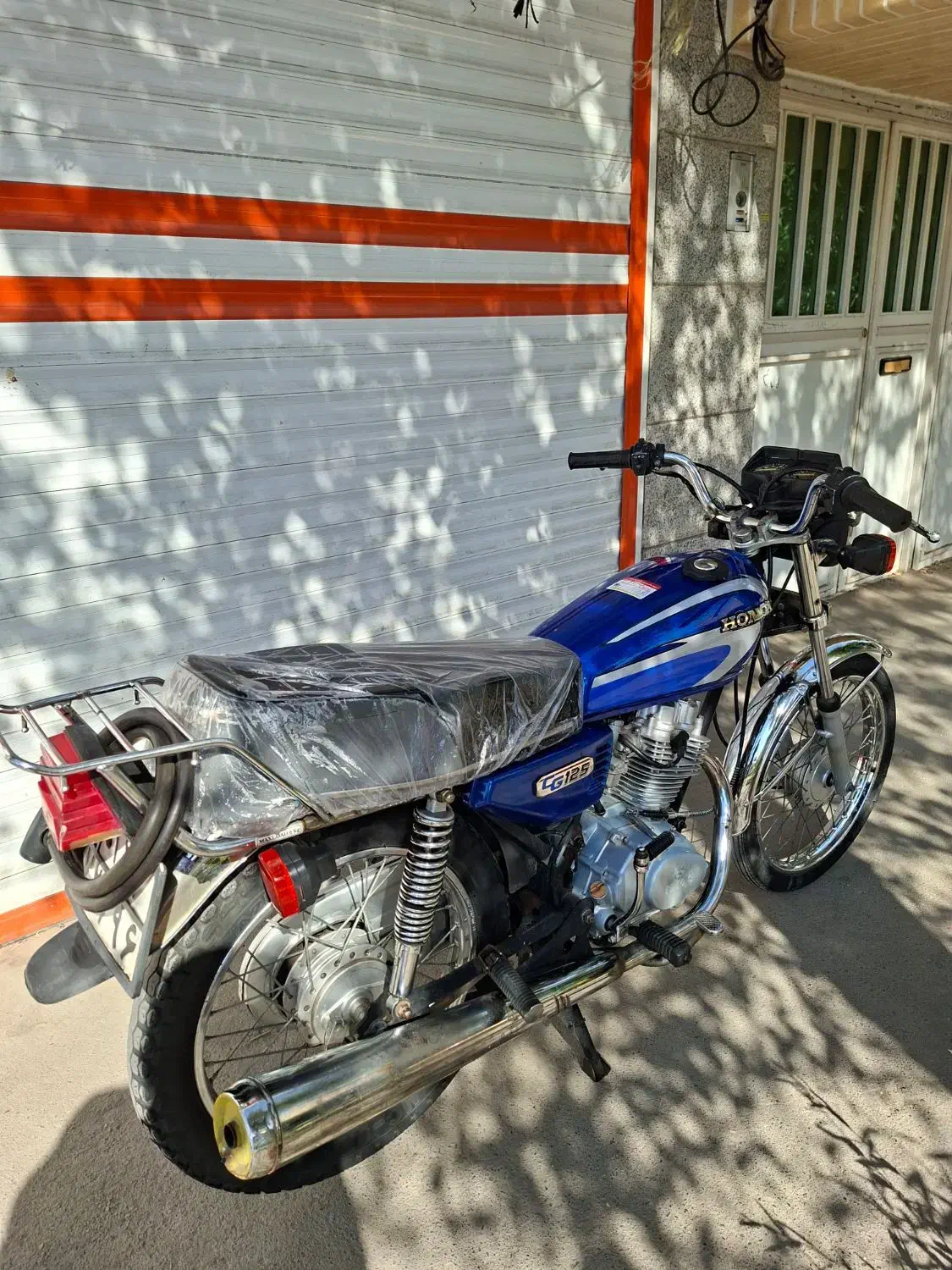 موتور مدل ۹۳ مدارک بنام|موتورسیکلت|قم, نخودی|دیوار