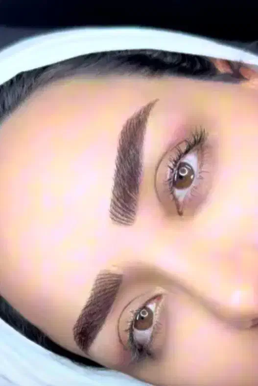 روشن کردن ابروهای تیره|خدمات آرایشگری و زیبایی|ملایر, |دیوار