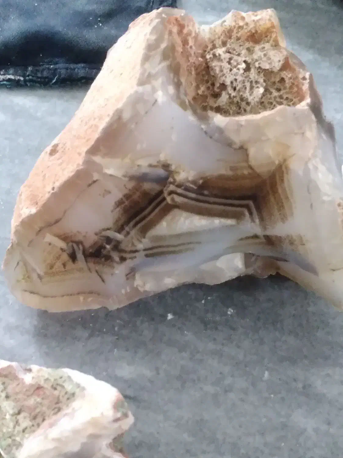 سنگ های را ف|کلکسیون اشیاء عتیقه|تهران, افسریه جنوبی|دیوار