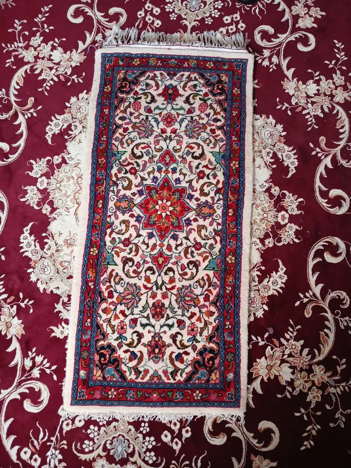 قالی|فرش|قم, چهل درخت‎|دیوار