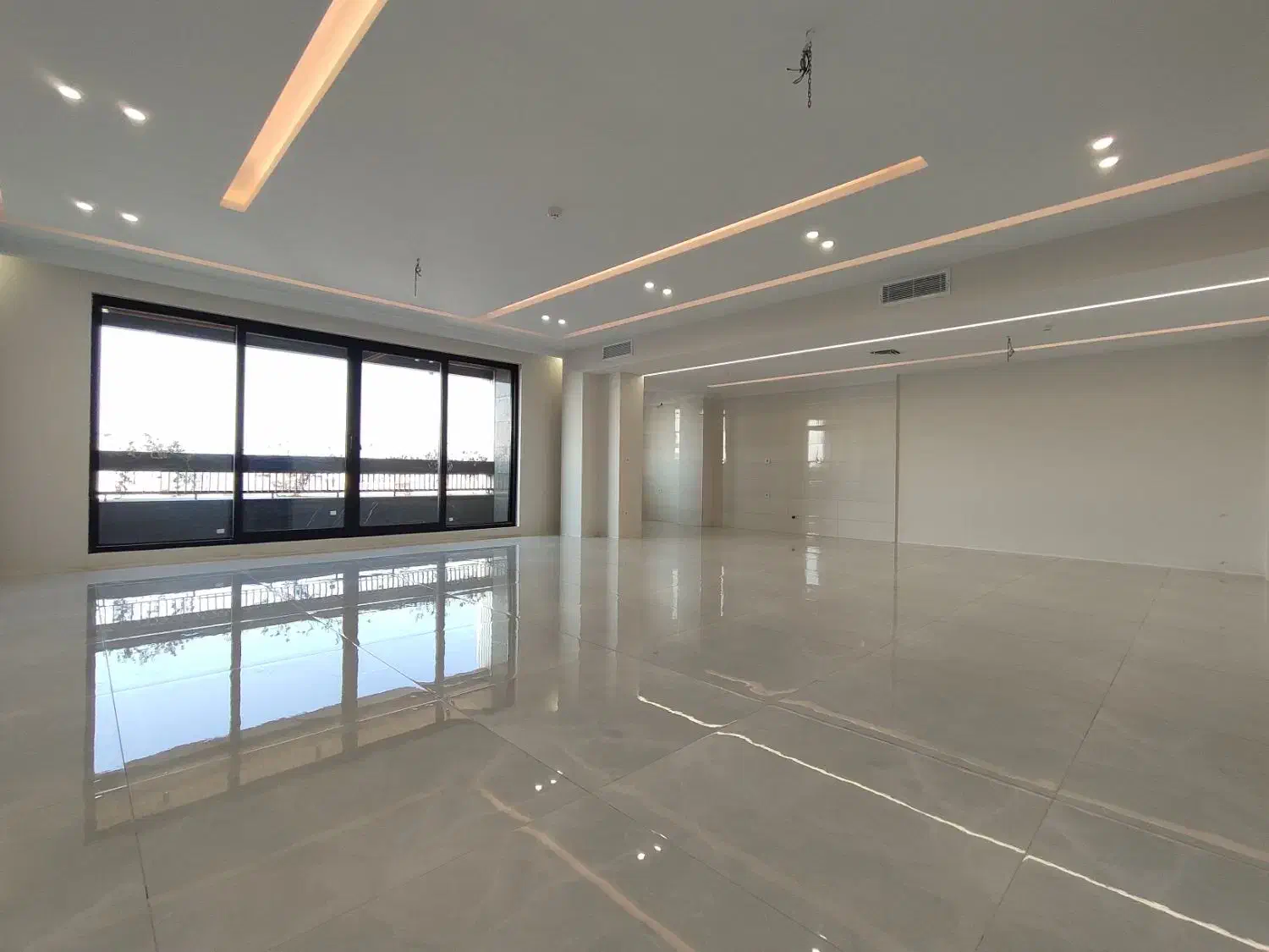 «۱۸۵ متر رو به نما ۲ پارکینگ فاز ۲ تهاتر»|فروش آپارتمان|کرج, گوهردشت|دیوار