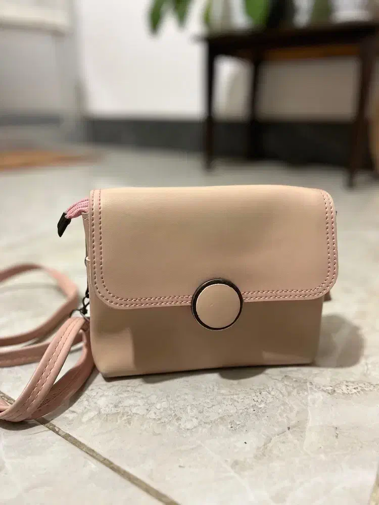 کیف زنانه/دخترانه دوشی|کیف، کفش، کمربند|ساری, |دیوار